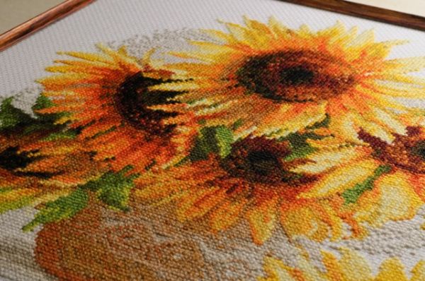 Cross stitch sunflower by RIOLIS
