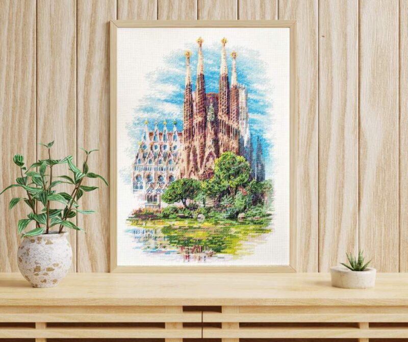 2098 Sagrada Familia Cross Stitch Kit with Aida - Image 3